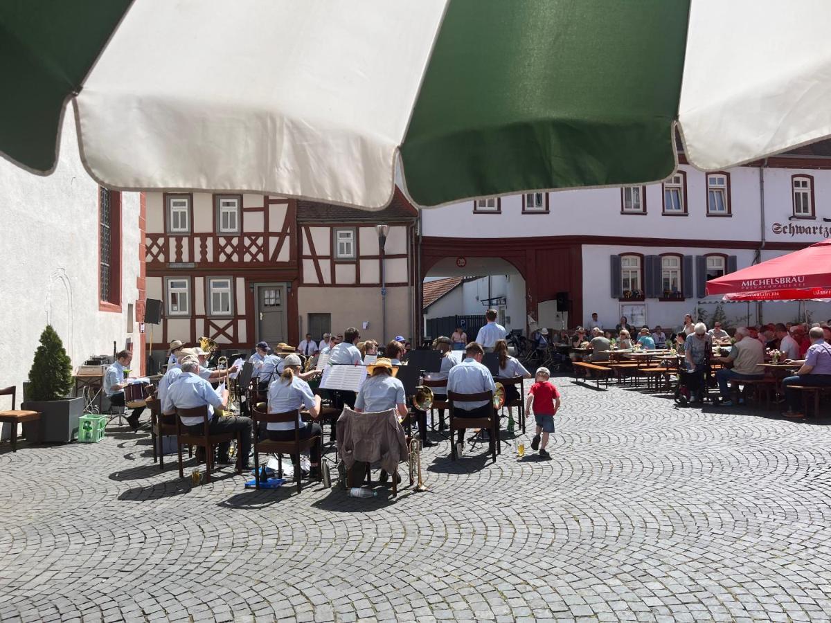 Hotel Schwartzer Loewe Babenhausen  Bagian luar foto