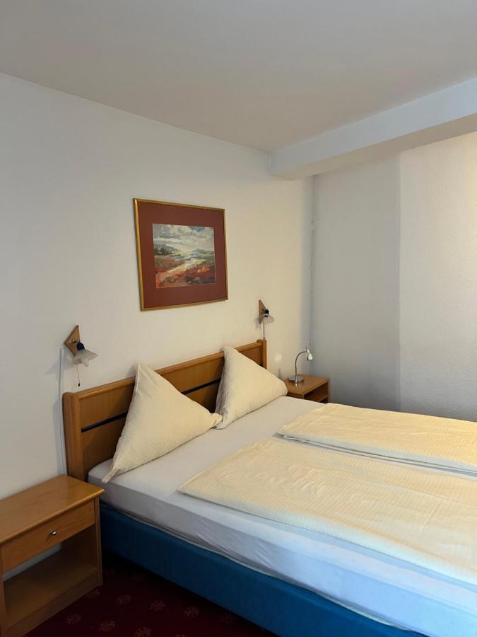 Hotel Schwartzer Loewe Babenhausen  Bagian luar foto