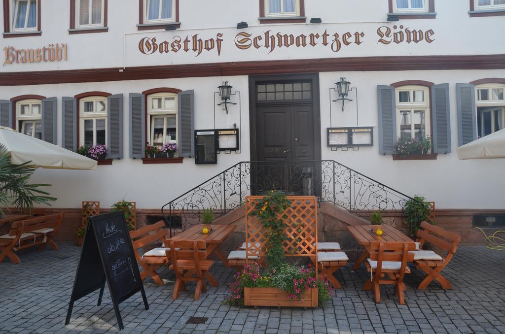 Hotel Schwartzer Loewe Babenhausen  Bagian luar foto